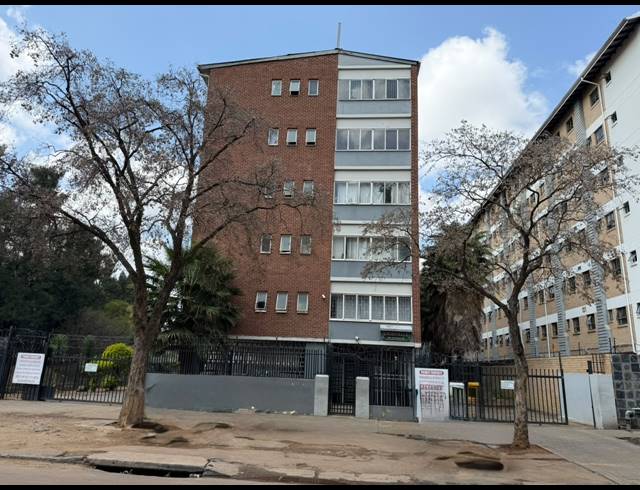 3 BEDROOM APARTMENT FOR SALE IN SUNNYSIDE